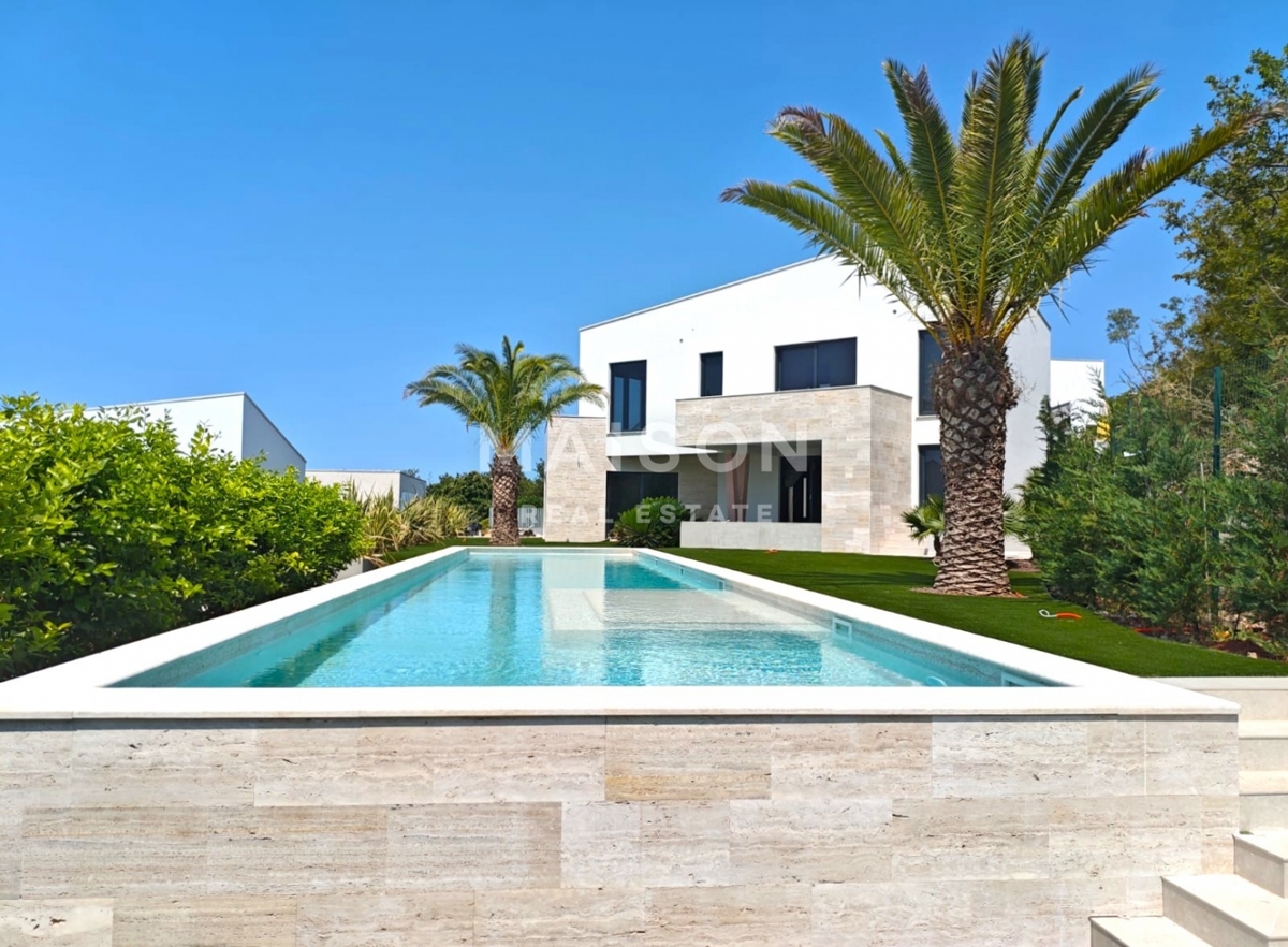 Hiša Malinska, Malinska-Dubašnica, 290,43m2