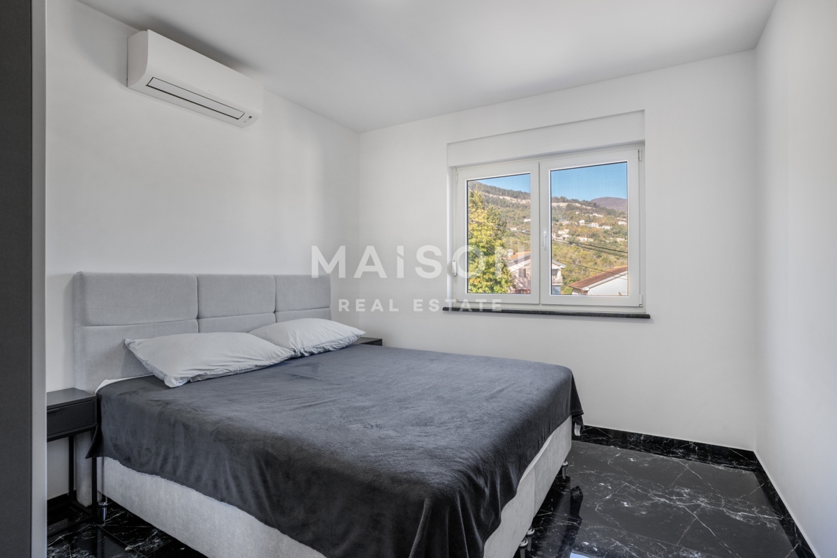 Hiša Oprić, Opatija - Okolica, 296,35m2