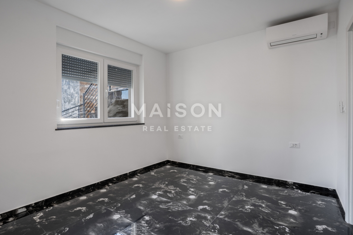 Hiša Oprić, Opatija - Okolica, 296,35m2