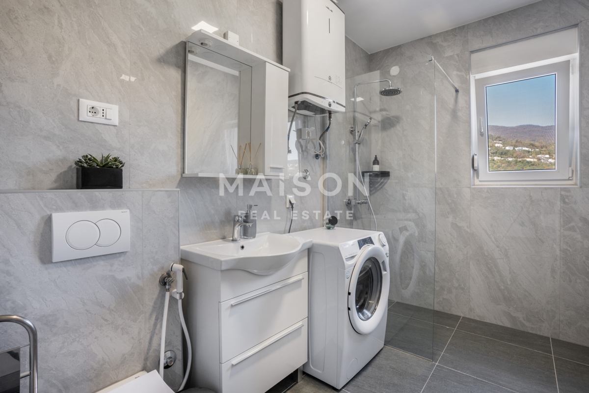 Hiša Oprić, Opatija - Okolica, 296,35m2