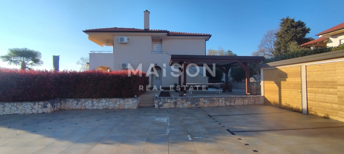 Apartma Pinezići, Krk, 72m2