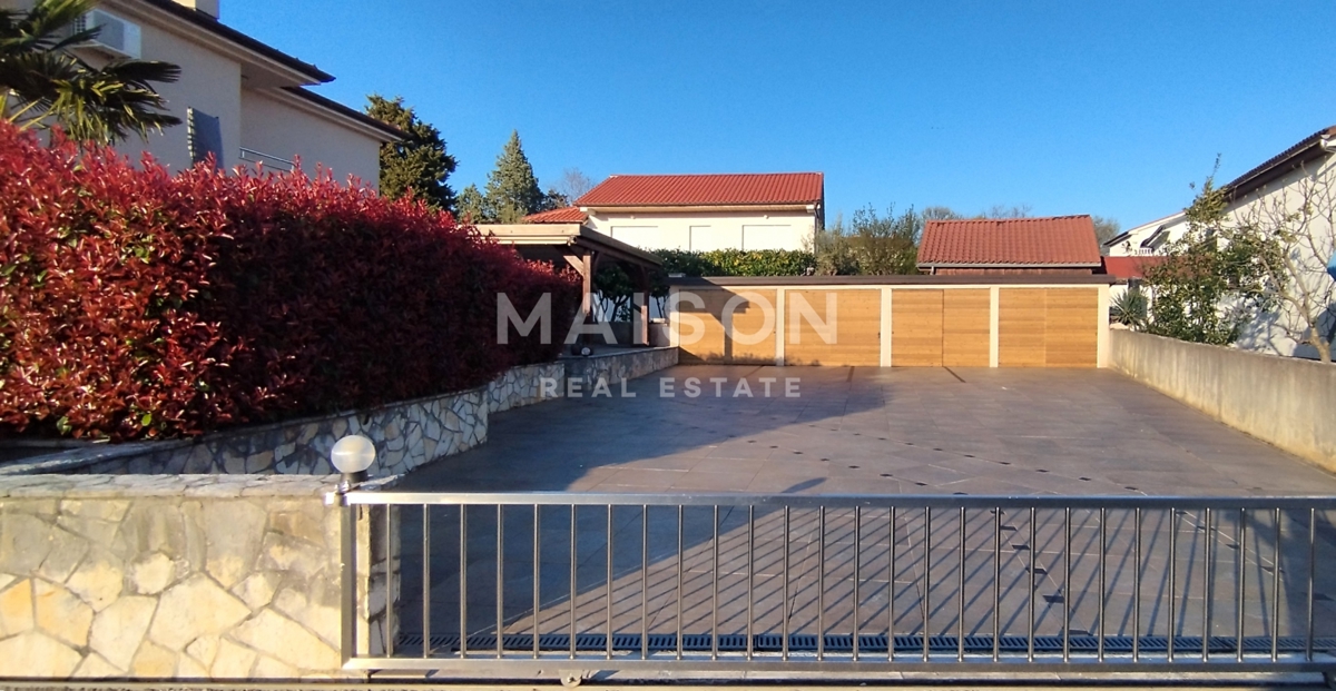 Apartma Pinezići, Krk, 72m2