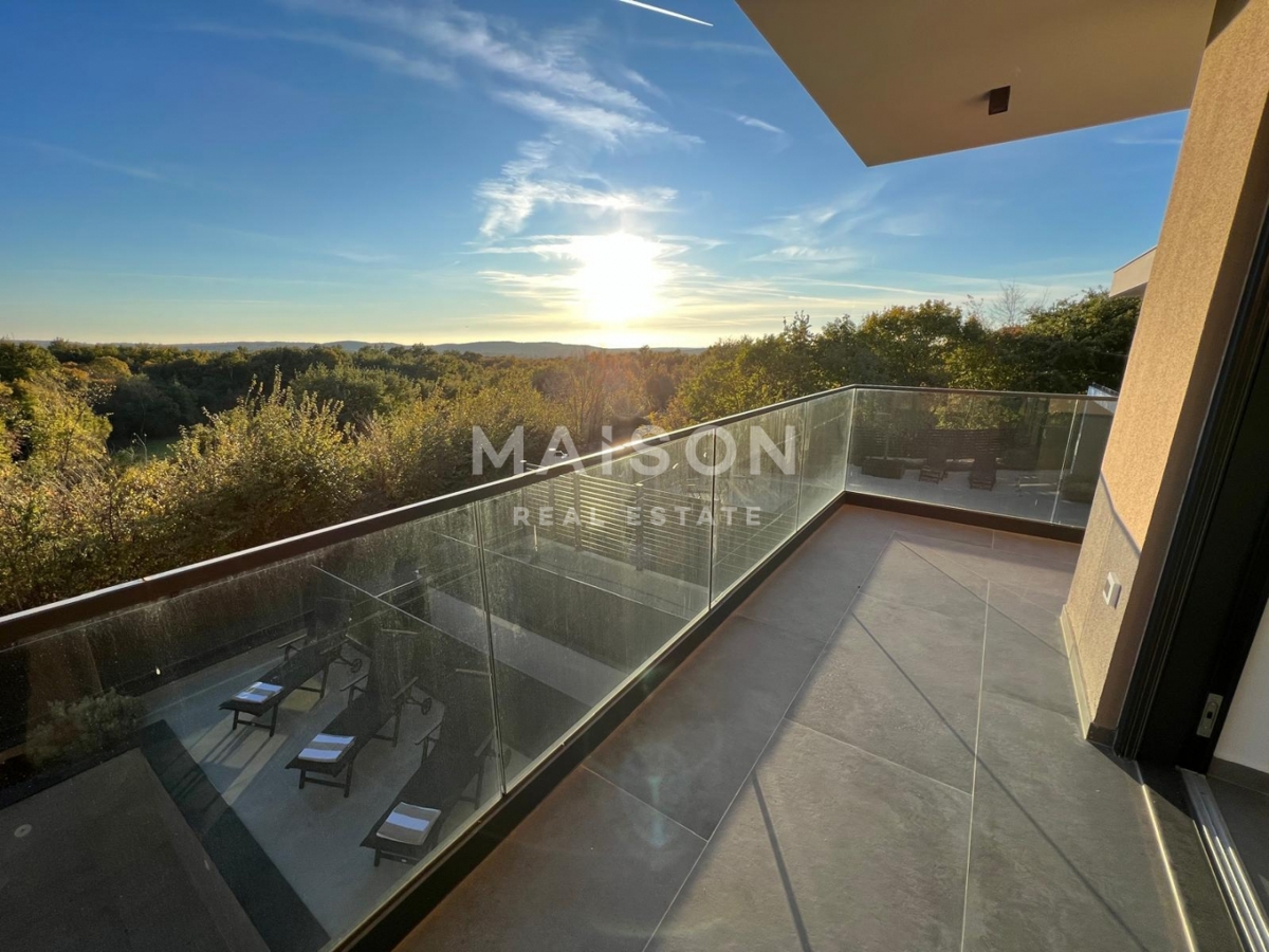 Hiša Smoljanci, Svetvinčenat, 190m2