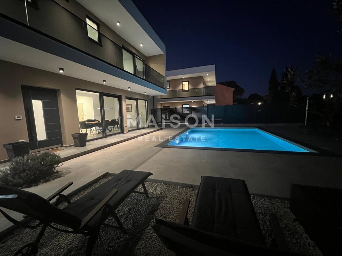 Hiša Smoljanci, Svetvinčenat, 190m2