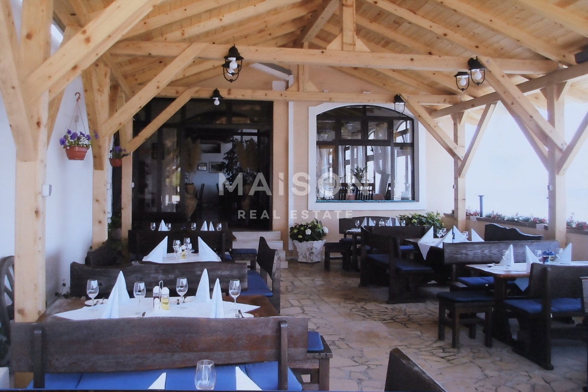 Poslovni prostor Mali Lošinj, 391,26m2