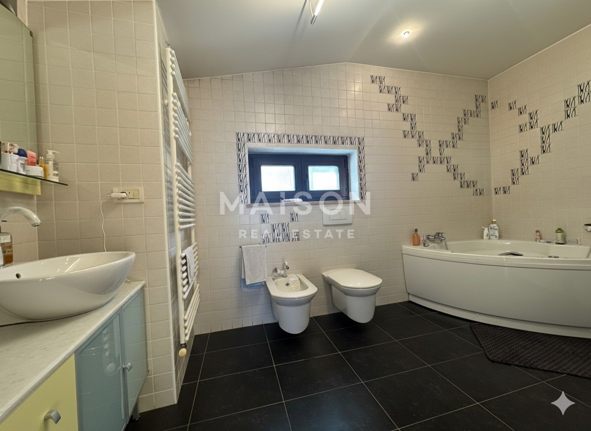 Hiša Zamet, Rijeka, 230m2