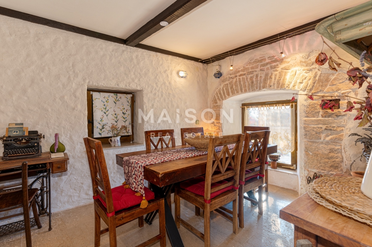 Hiša Peruški, Marčana, 450m2