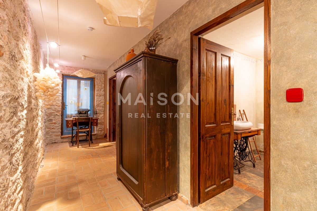 Hiša Peruški, Marčana, 450m2