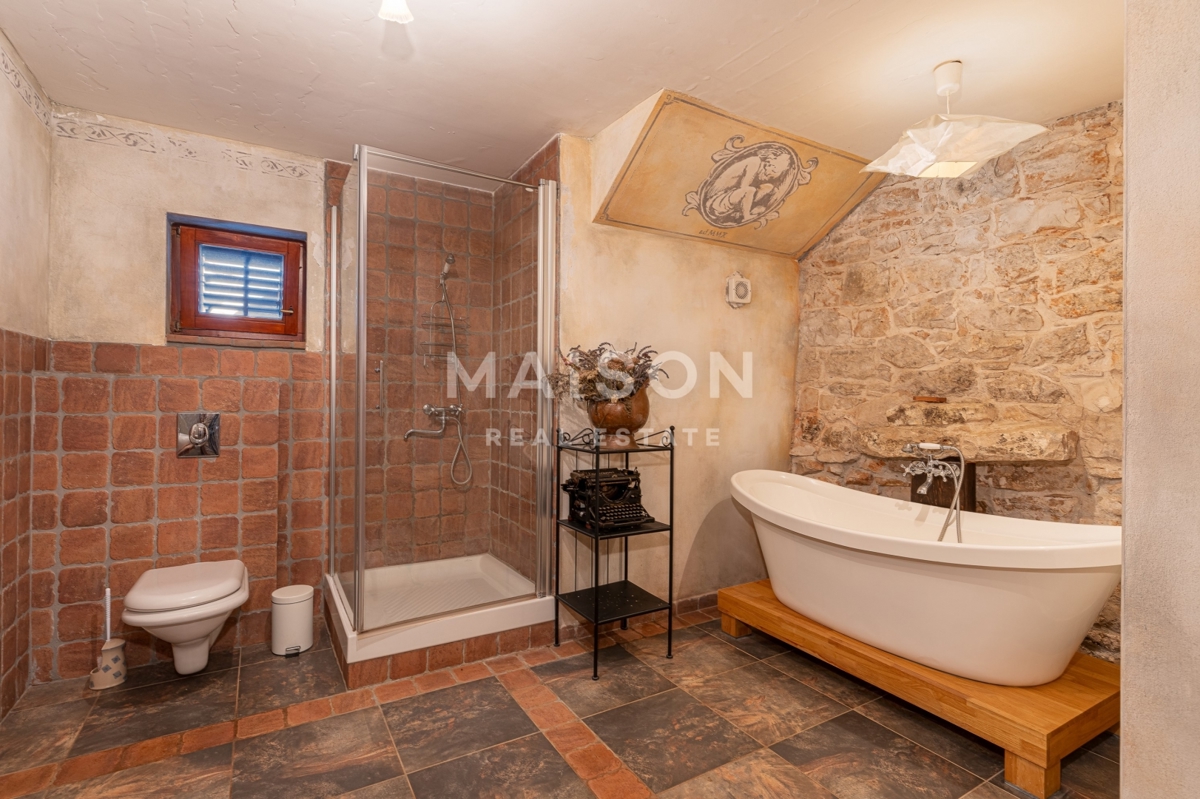 Hiša Peruški, Marčana, 450m2