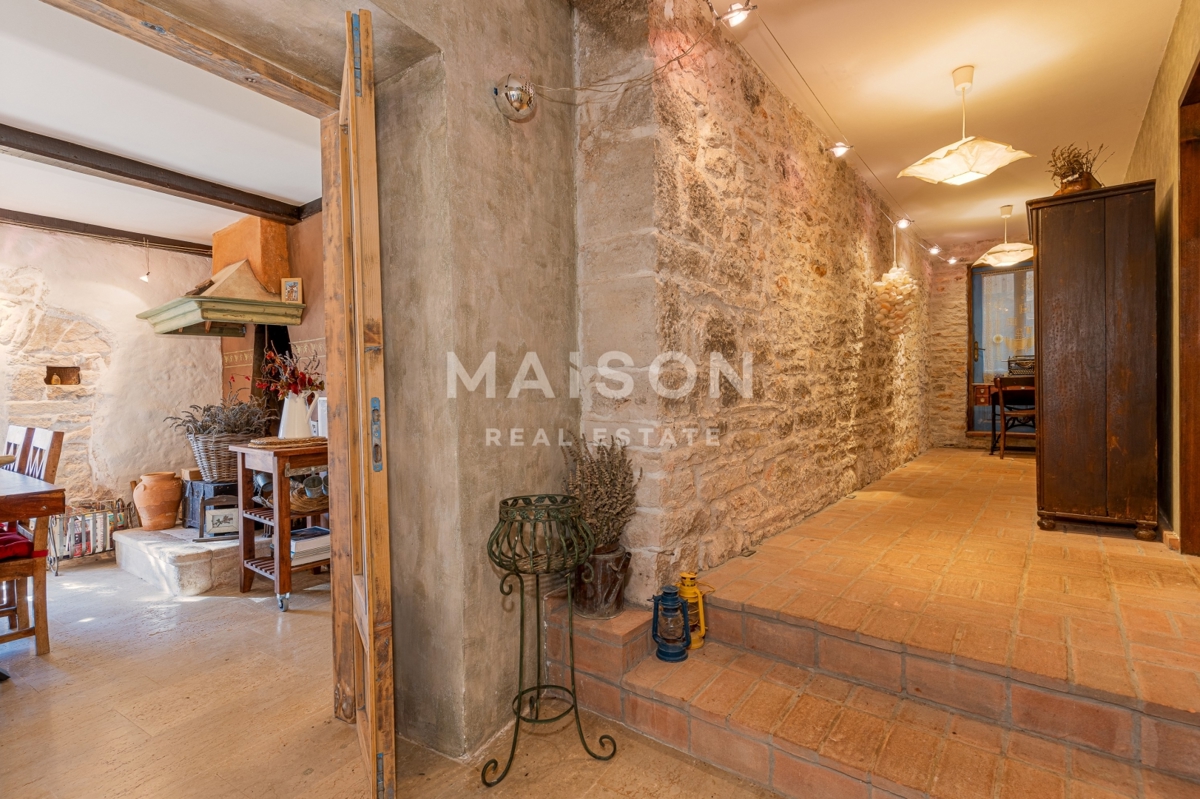 Hiša Peruški, Marčana, 450m2