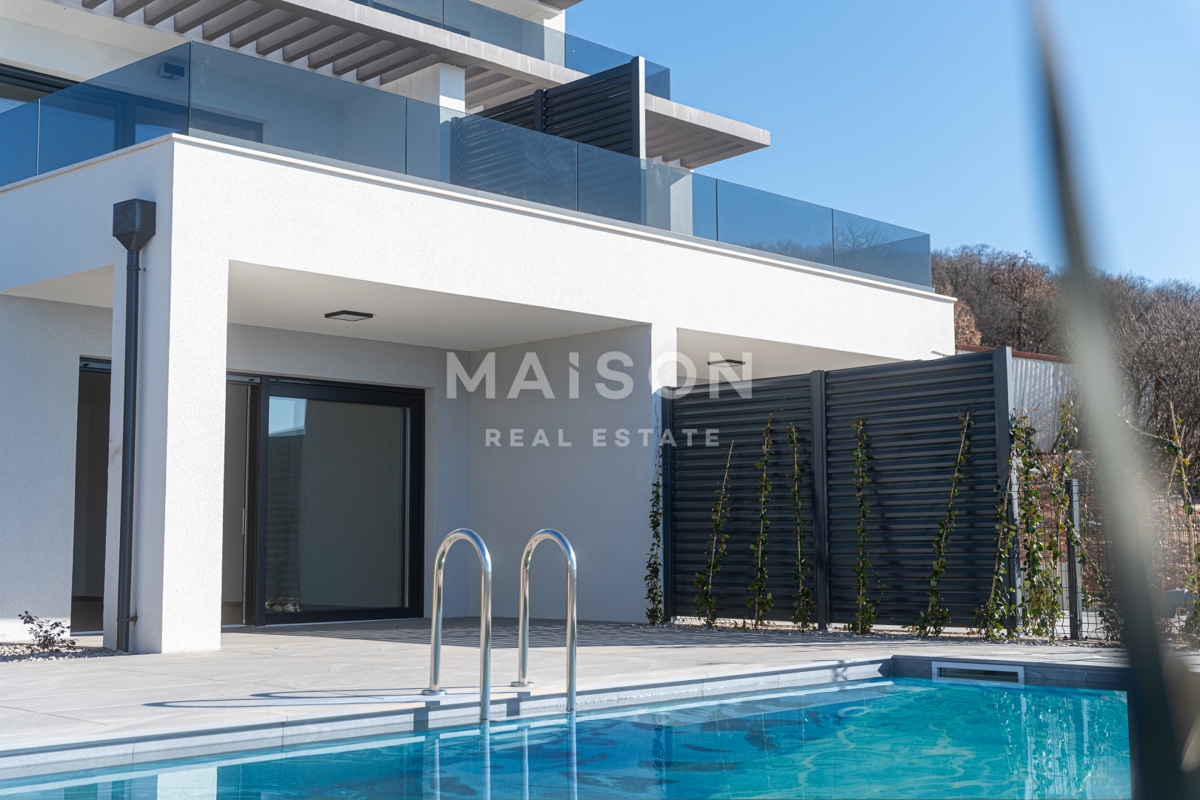 Hiša Kostrena, 203,67m2