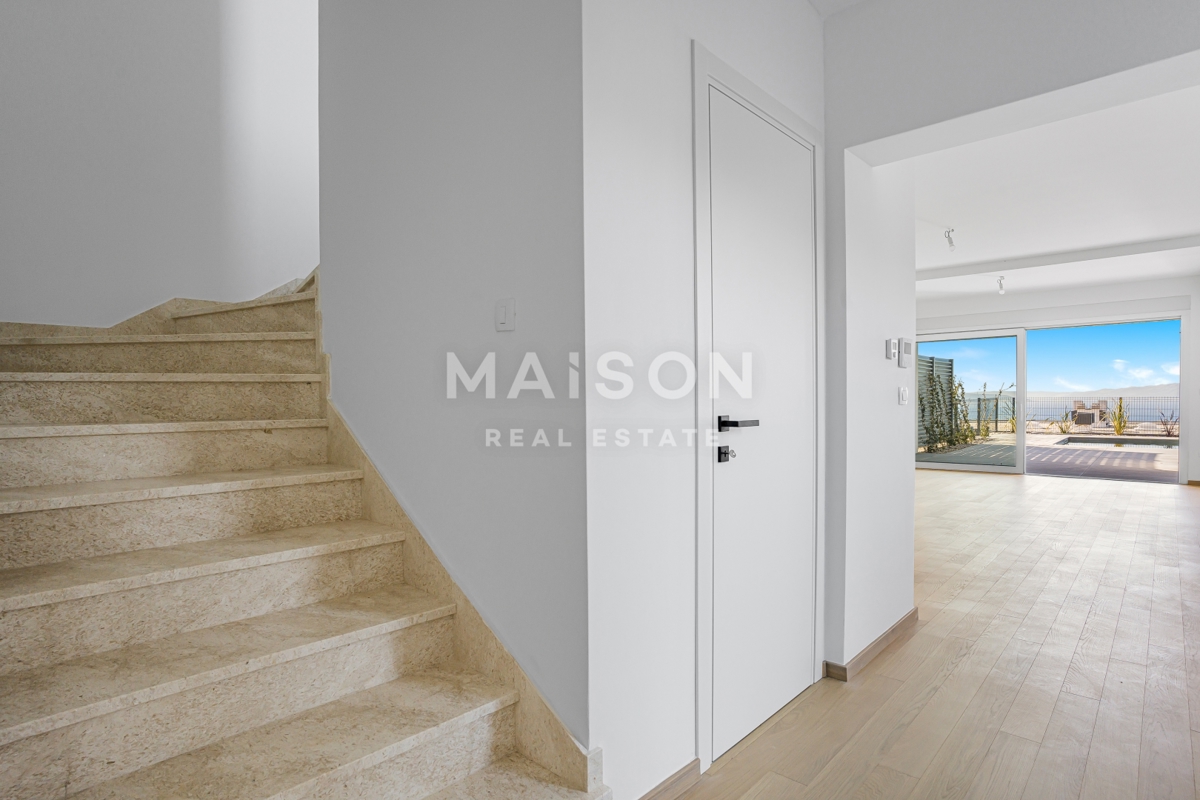 Hiša Kostrena, 203,67m2