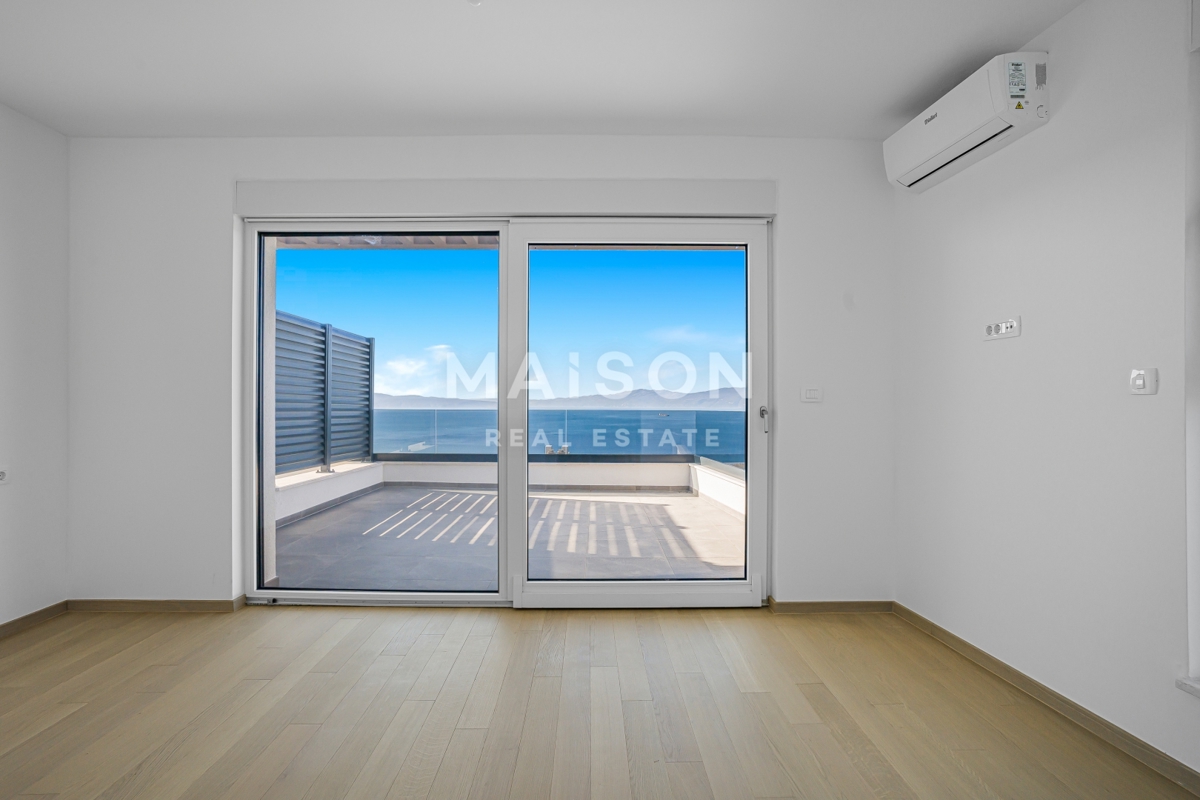 Hiša Kostrena, 203,67m2