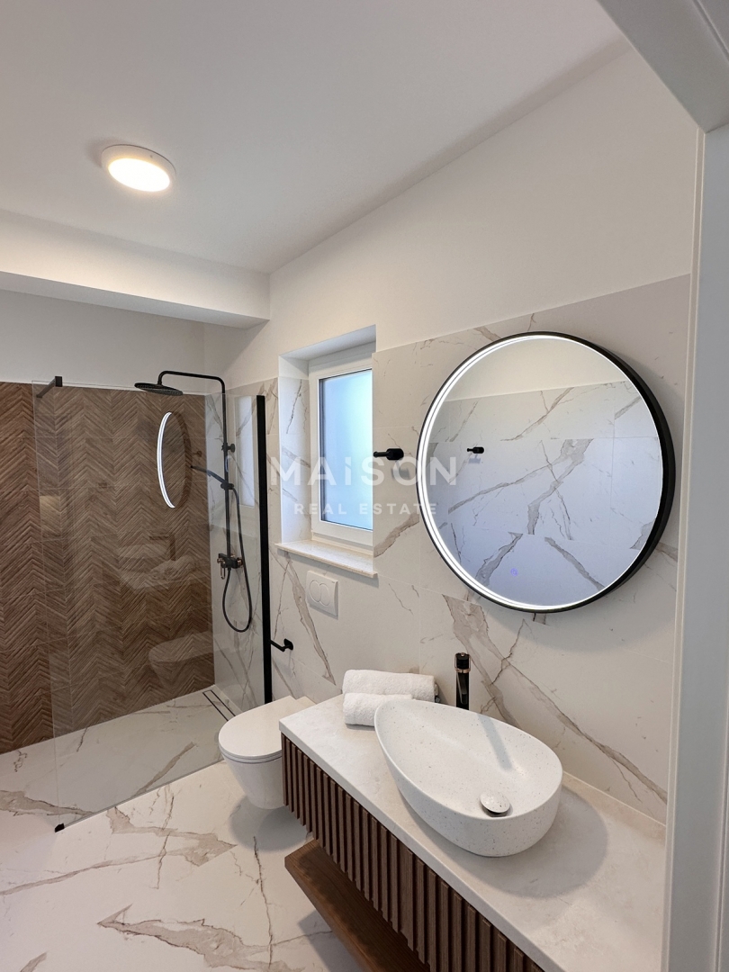 Hiša Kras, Dobrinj, 178m2