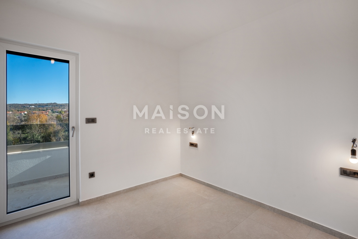 Hiša Malinska, Malinska-Dubašnica, 111m2