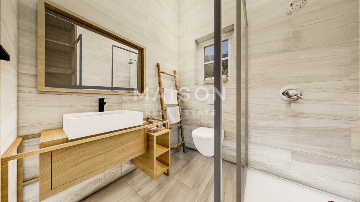 Mediteranska vila z bazenom pri Krku – pogled na morje