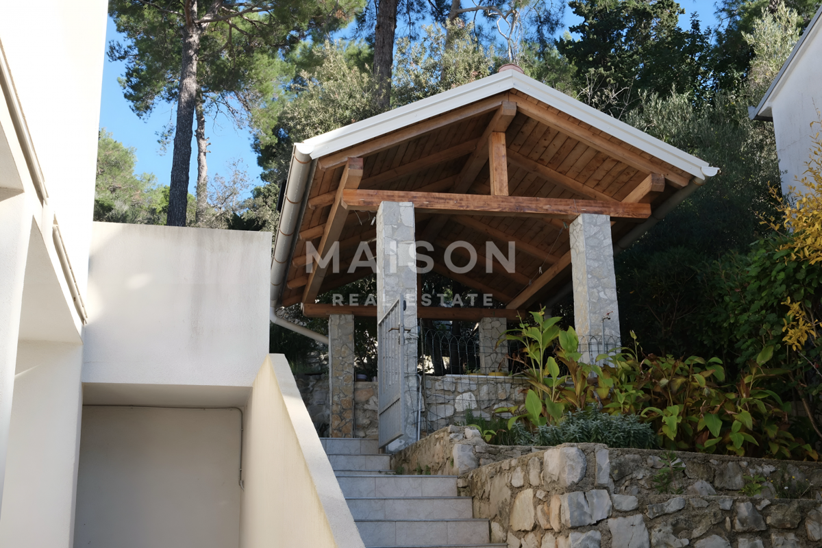 Hiša Mali Lošinj, 250m2