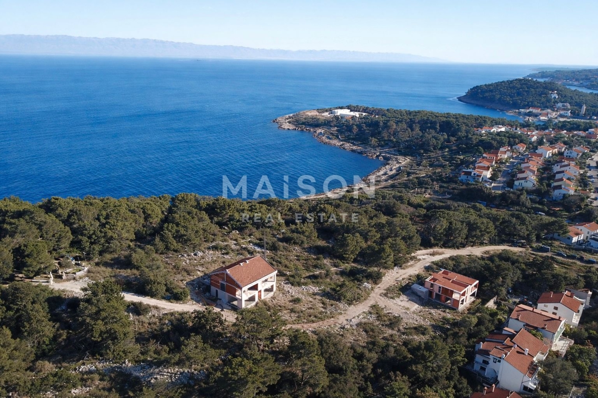 Zemljišče Mali Lošinj, 827m2