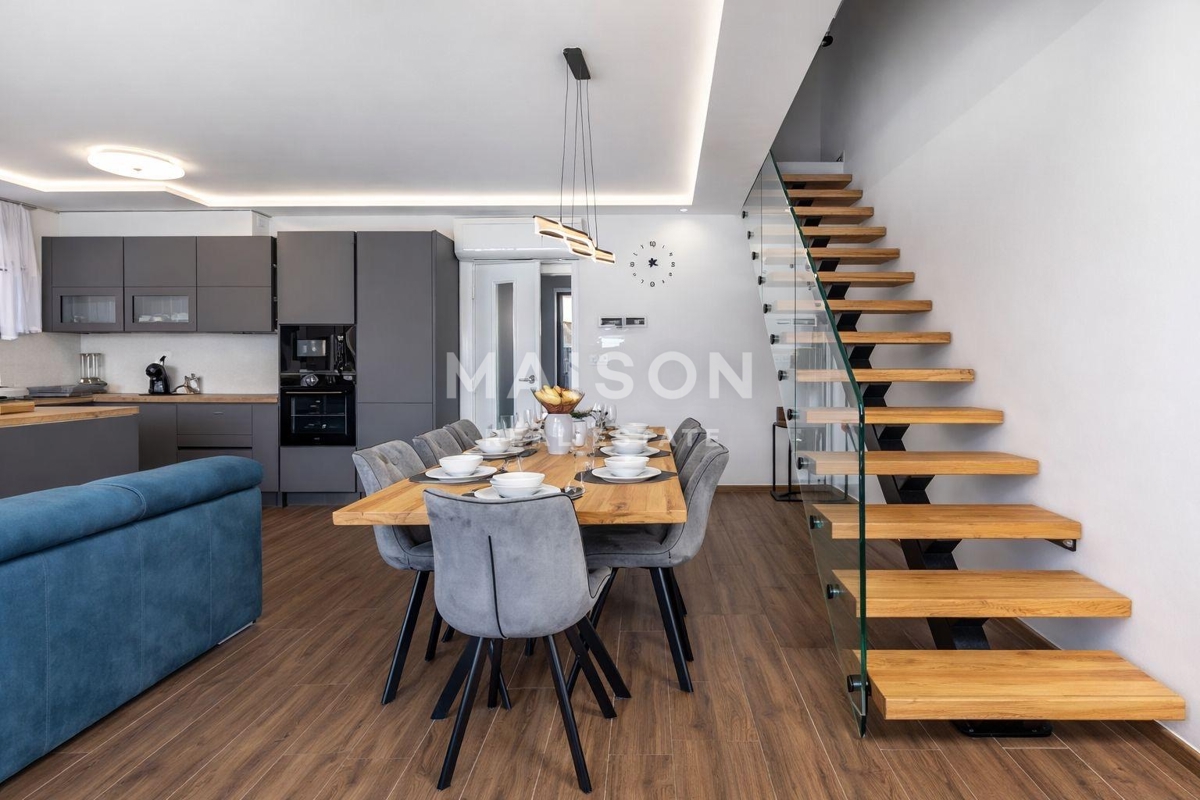 Stanovanje Lovran, 225m2