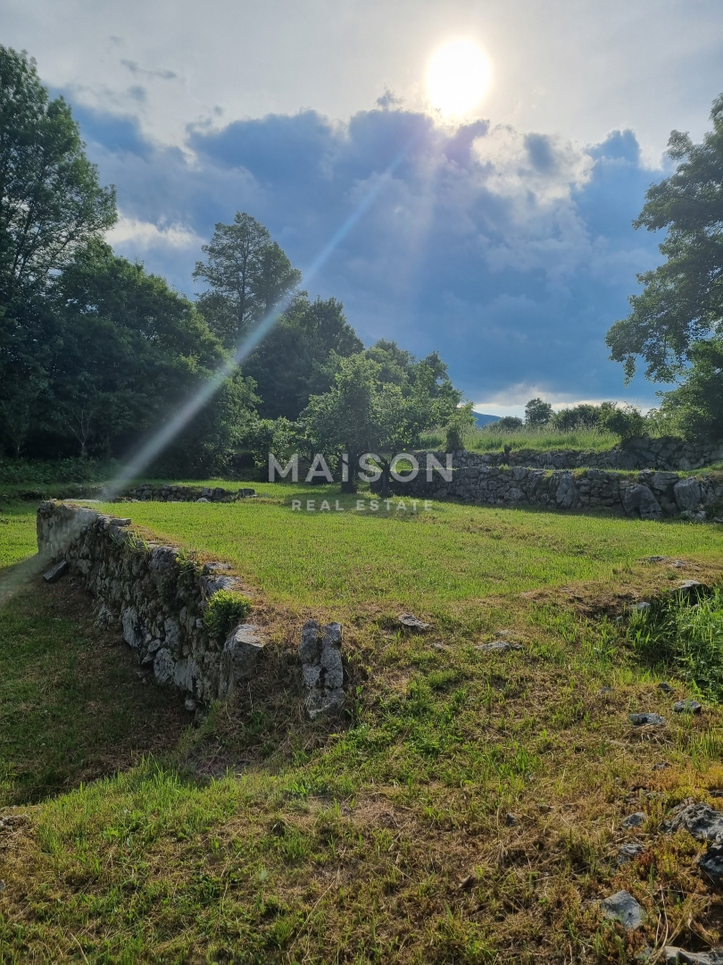 Zemljišče Jurdani, Matulji, 1.100m2