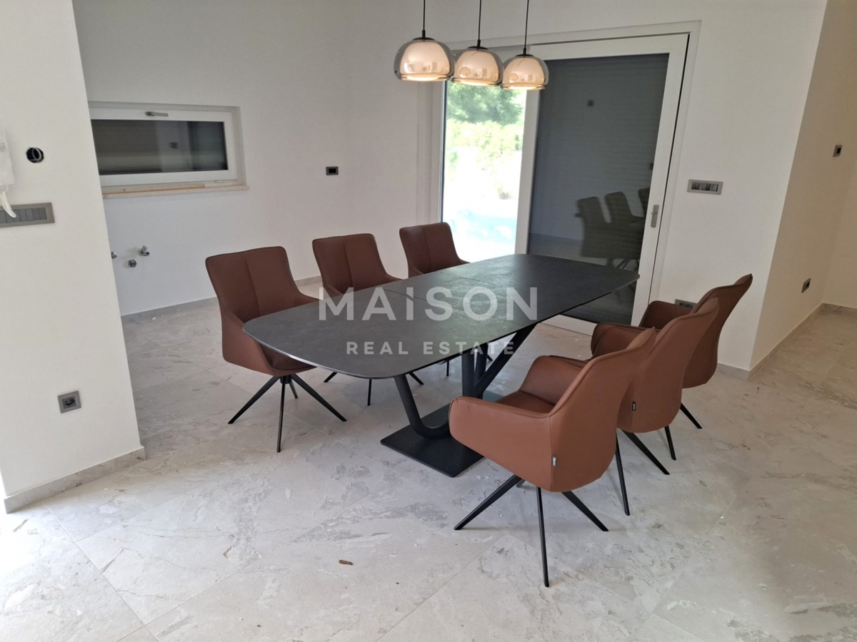 Hiša Malinska, Malinska-Dubašnica, 109m2