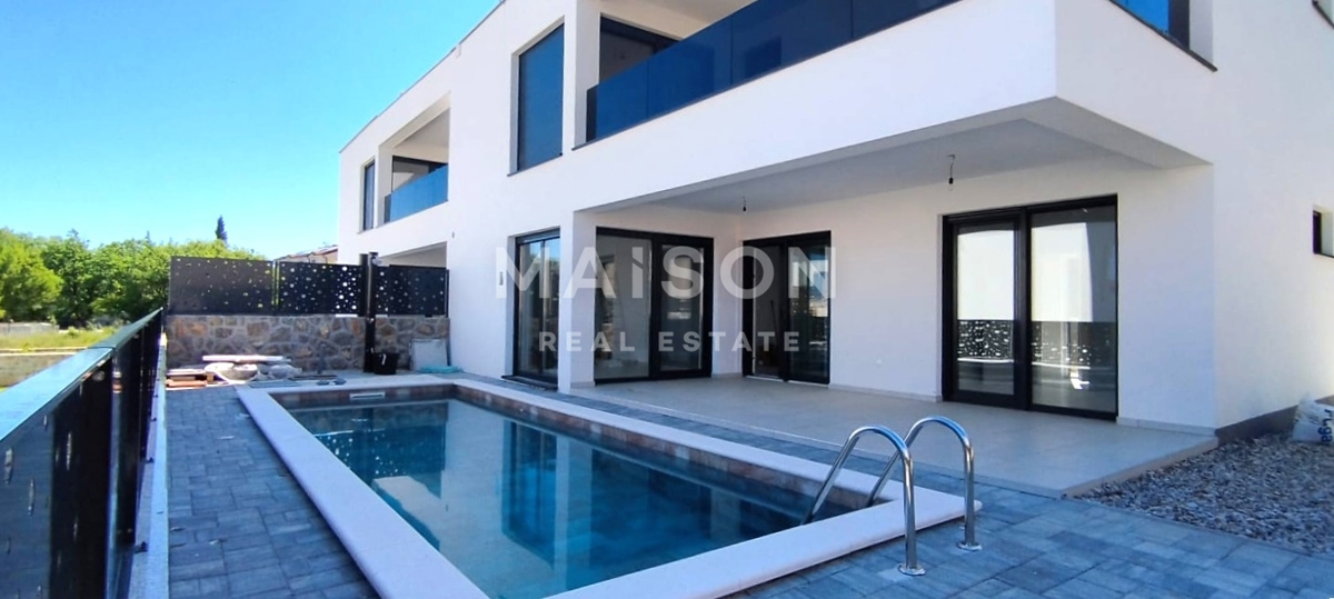 Hiša Malinska, Malinska-Dubašnica, 170m2