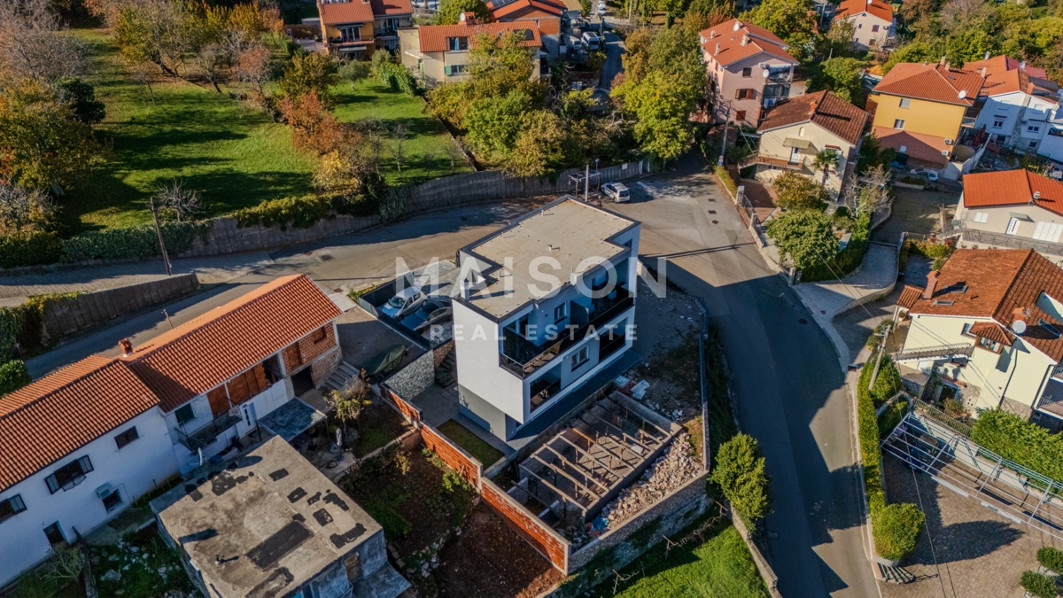 Hiša Oprić, Opatija - Okolica, 296,35m2