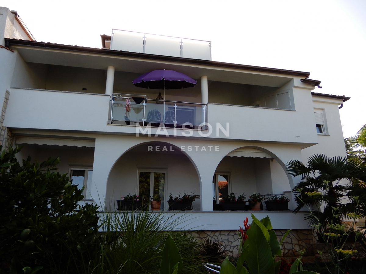 Hiša Malinska, Malinska-Dubašnica, 300m2