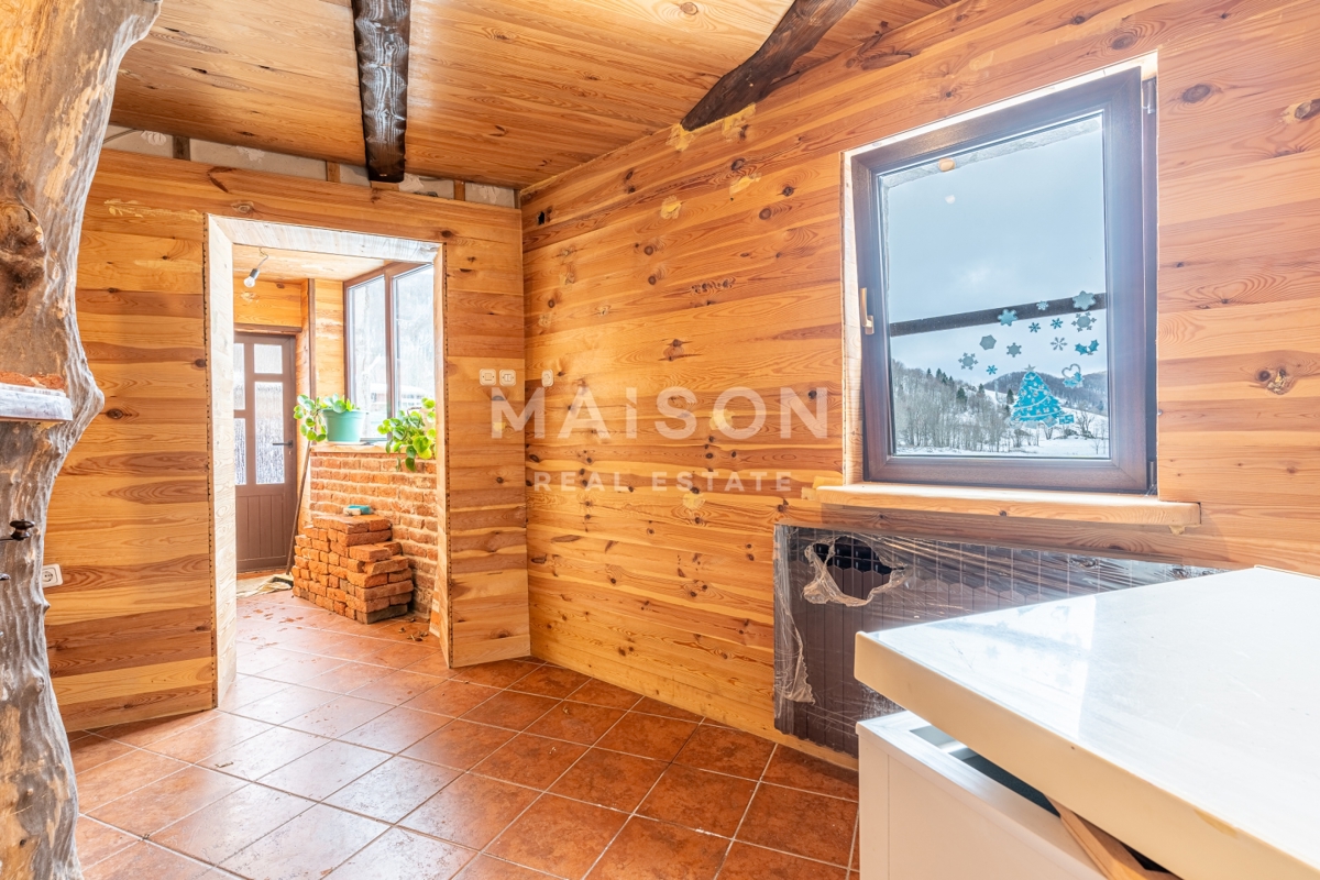 Hiša Begovo Razdolje, Mrkopalj, 351m2