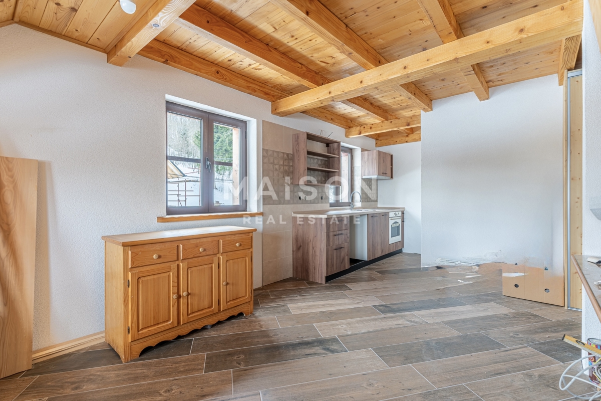 Hiša Begovo Razdolje, Mrkopalj, 351m2