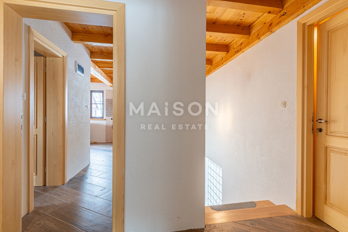 Hiša Begovo Razdolje, Mrkopalj, 351m2