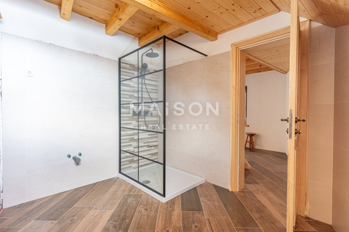 Hiša Begovo Razdolje, Mrkopalj, 351m2