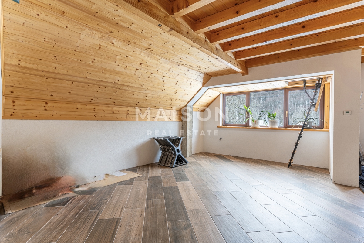 Hiša Begovo Razdolje, Mrkopalj, 351m2