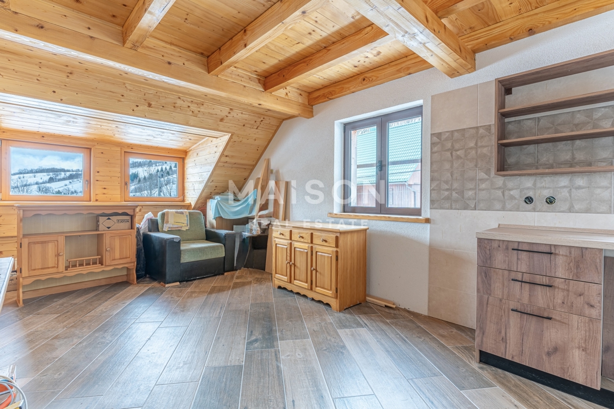 Hiša Begovo Razdolje, Mrkopalj, 351m2