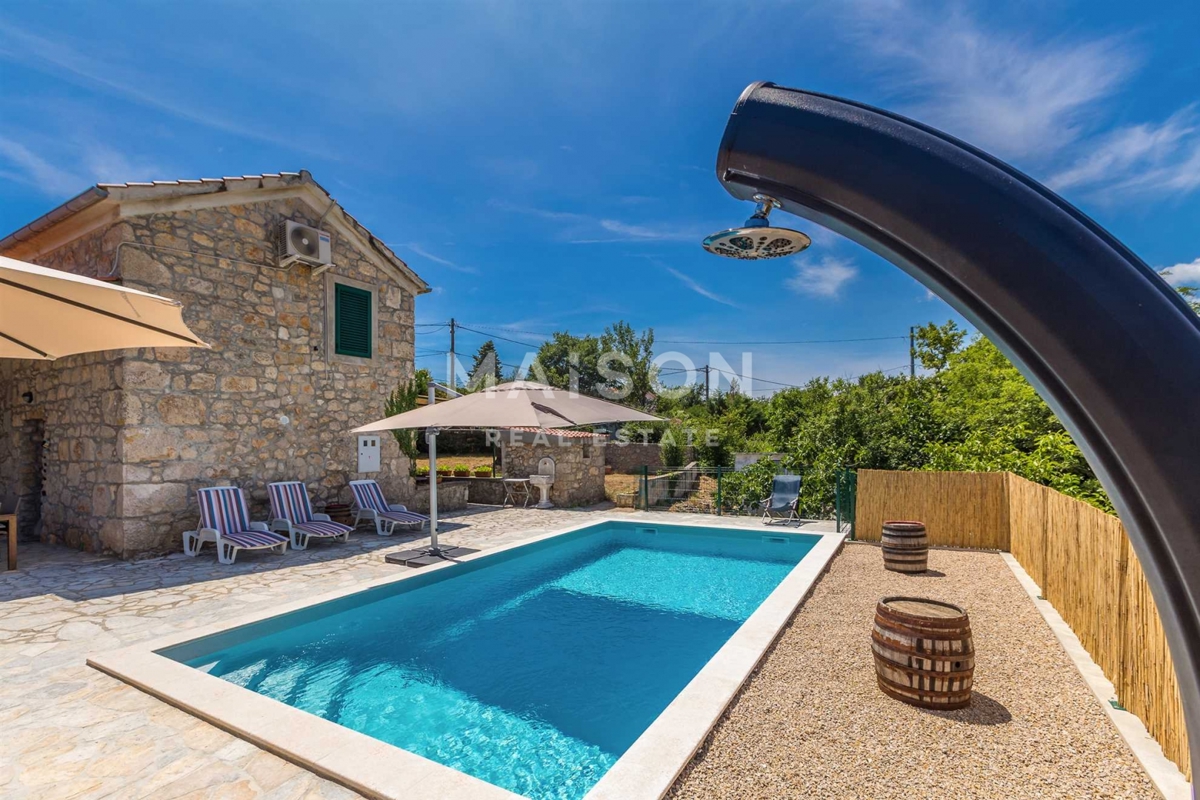 Hiša Malinska, Malinska-Dubašnica, 104m2