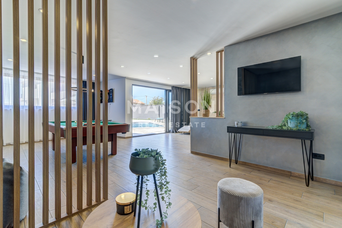 Hiša Novi Vinodolski, 302m2