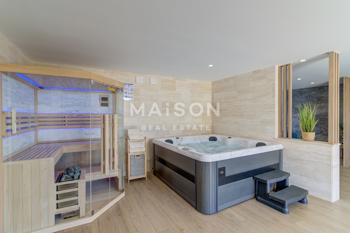 Hiša Novi Vinodolski, 302m2