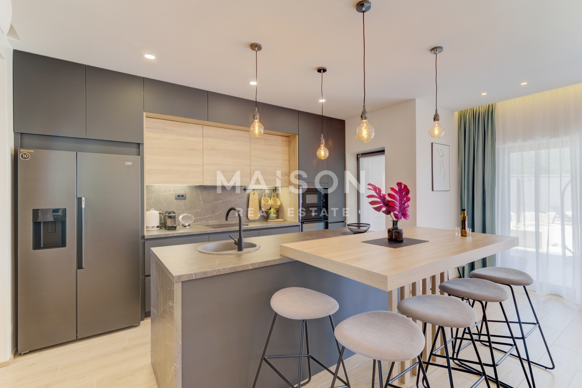 Hiša Novi Vinodolski, 302m2