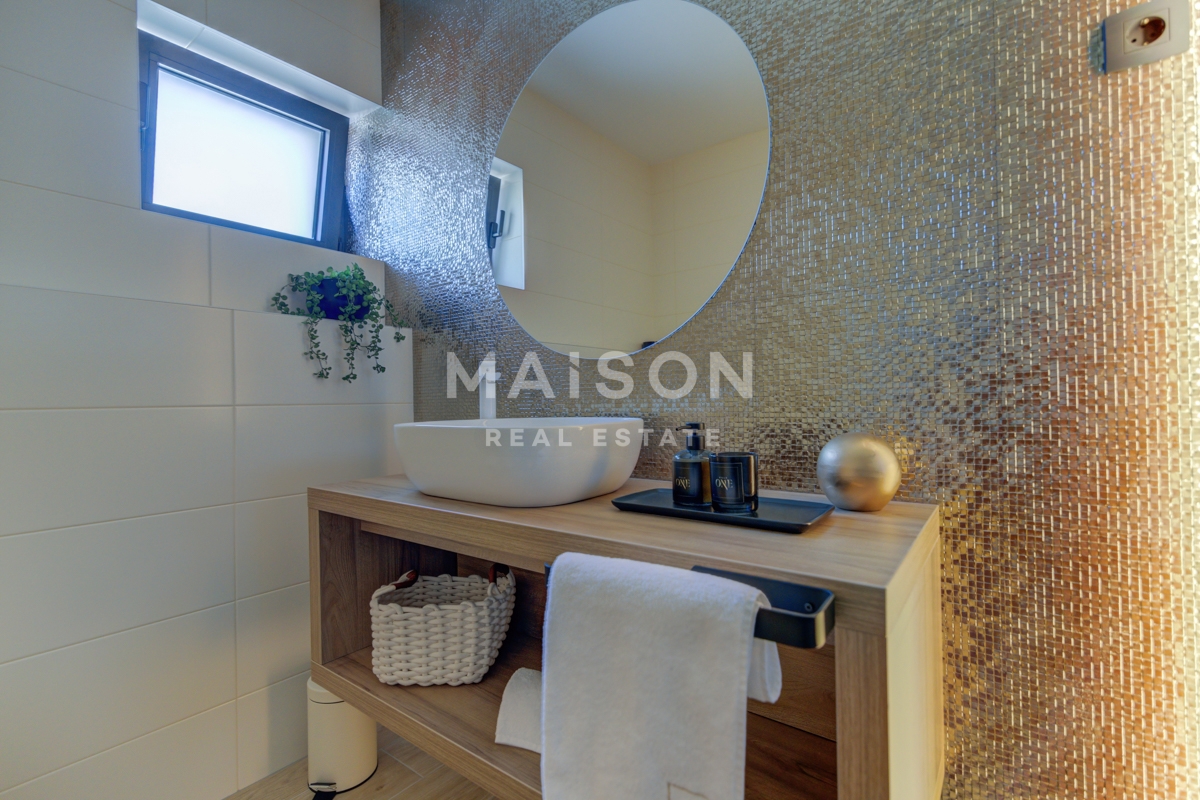 Hiša Novi Vinodolski, 302m2