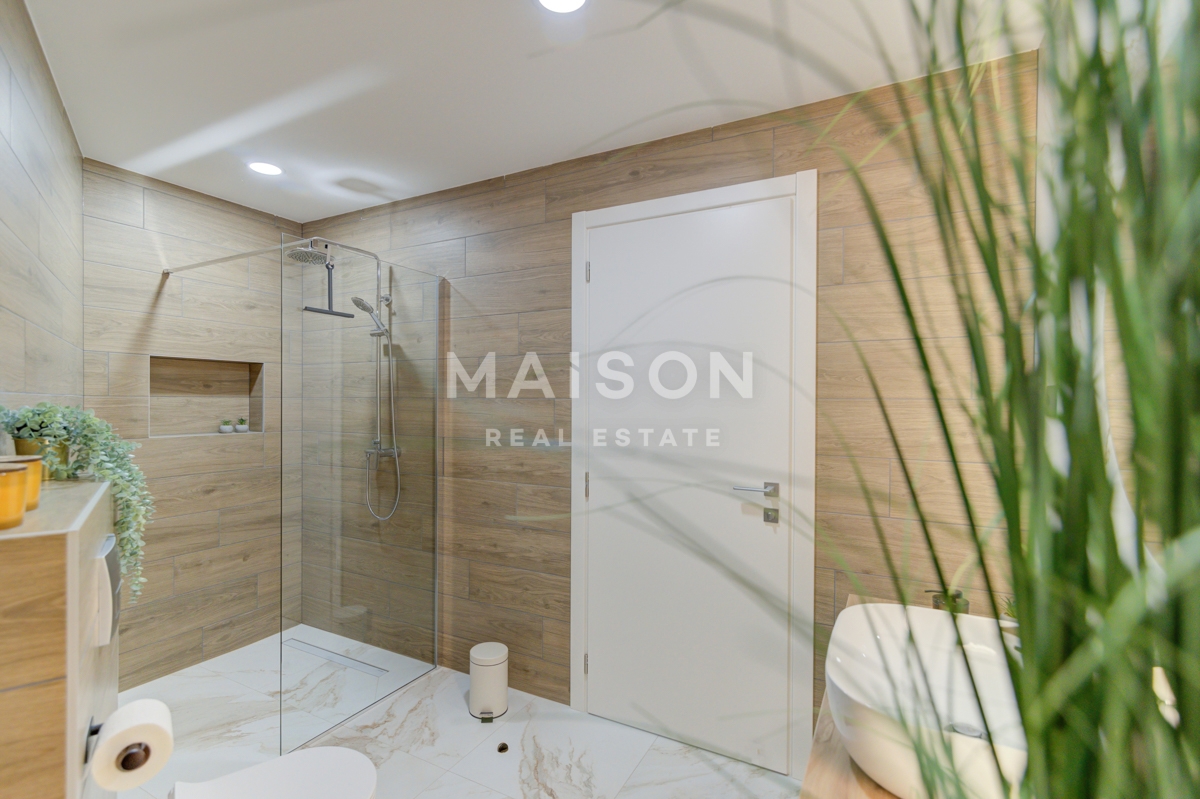 Hiša Novi Vinodolski, 302m2