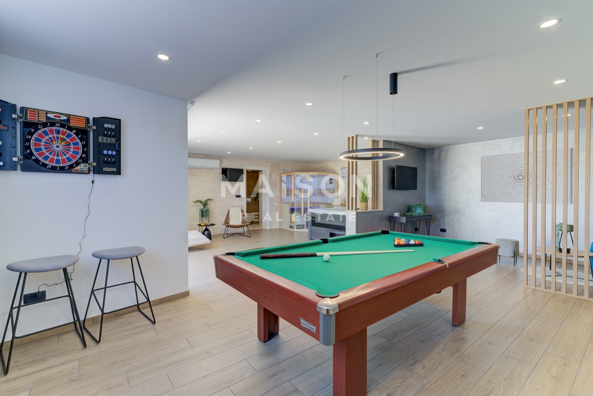 Hiša Novi Vinodolski, 302m2