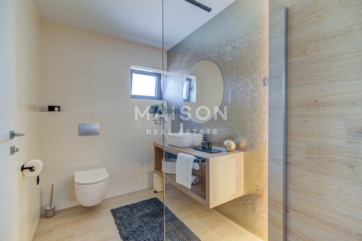 Hiša Novi Vinodolski, 302m2