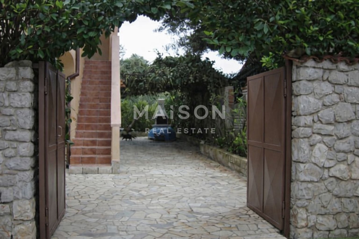 Hiša Mali Lošinj, 310m2