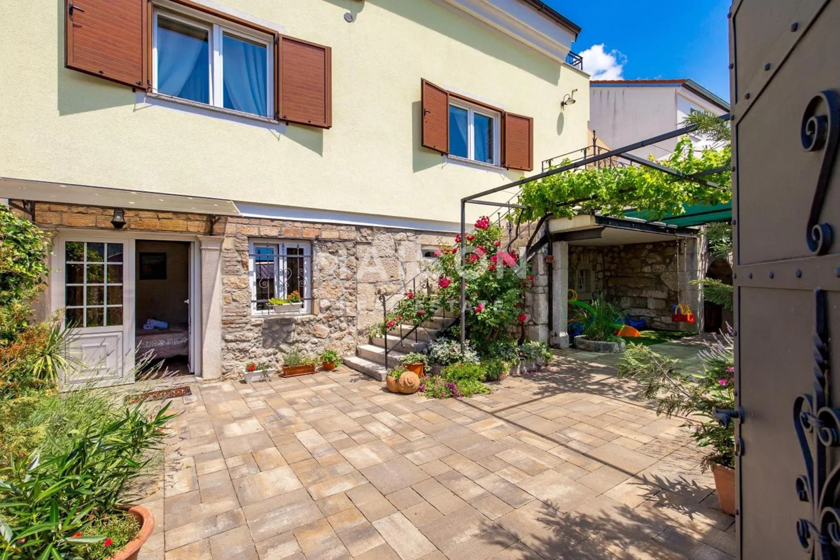 Vila Tribalj, Vinodolska Općina, 200m2