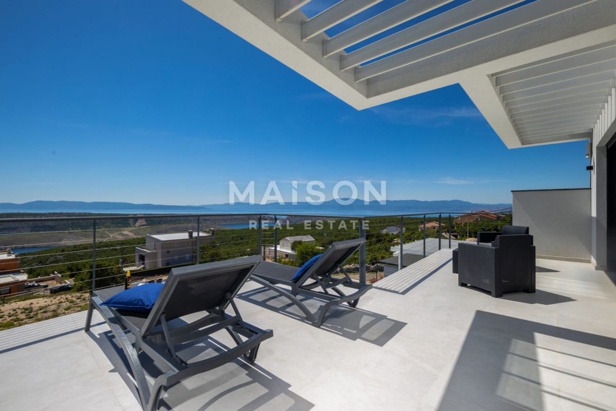 Hiša Šmrika, Kraljevica, 245m2