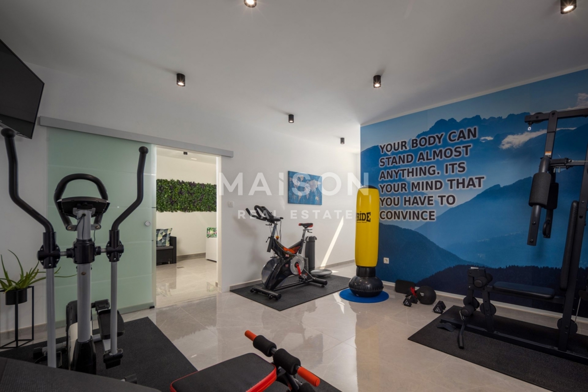 Hiša Šmrika, Kraljevica, 245m2