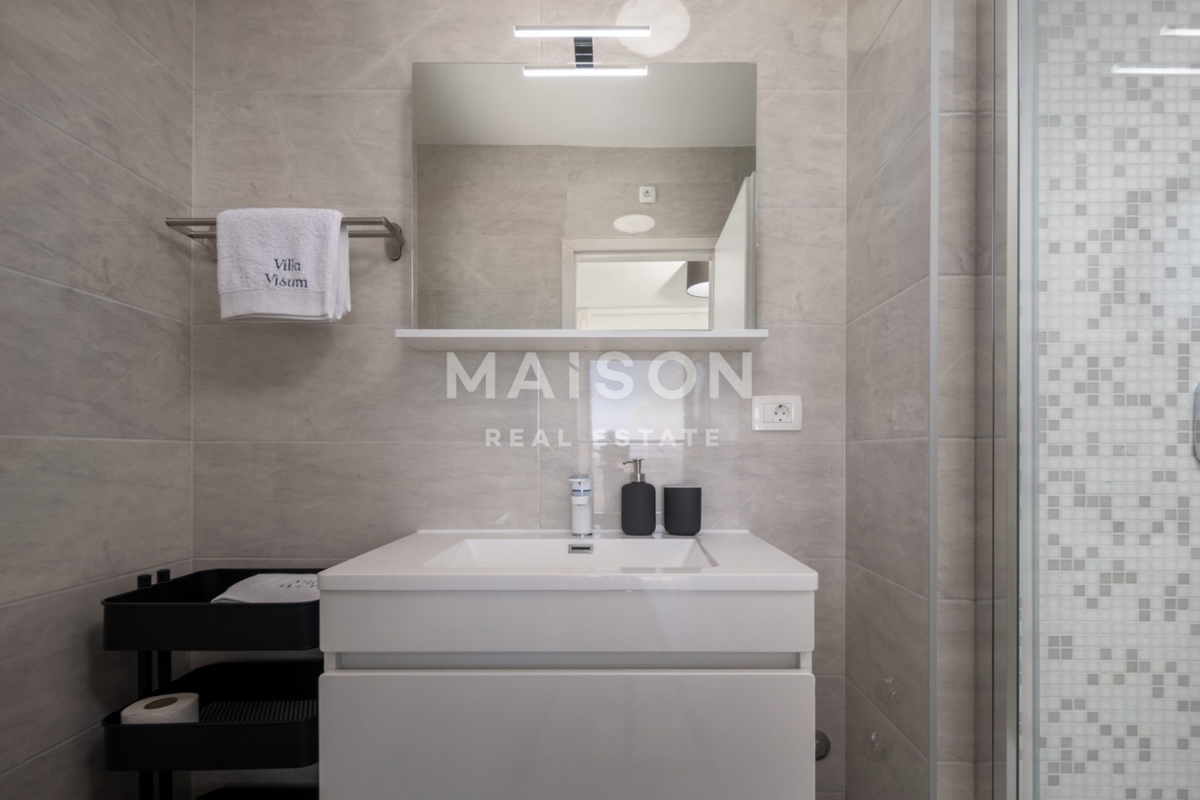 Hiša Šmrika, Kraljevica, 245m2