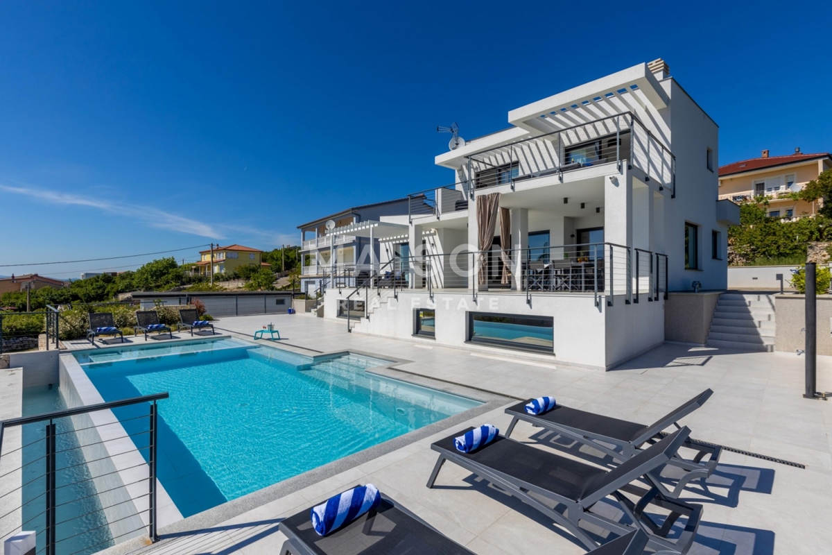 Hiša Šmrika, Kraljevica, 245m2