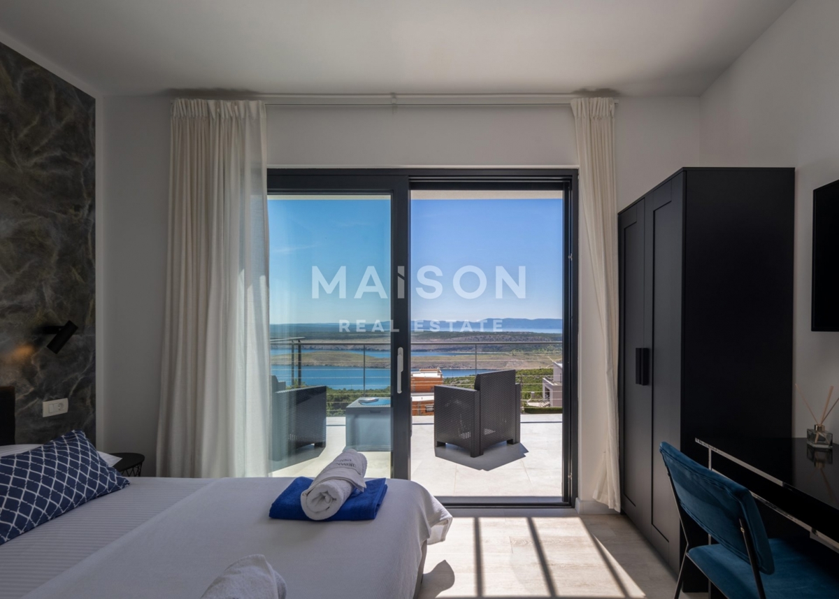 Hiša Šmrika, Kraljevica, 245m2