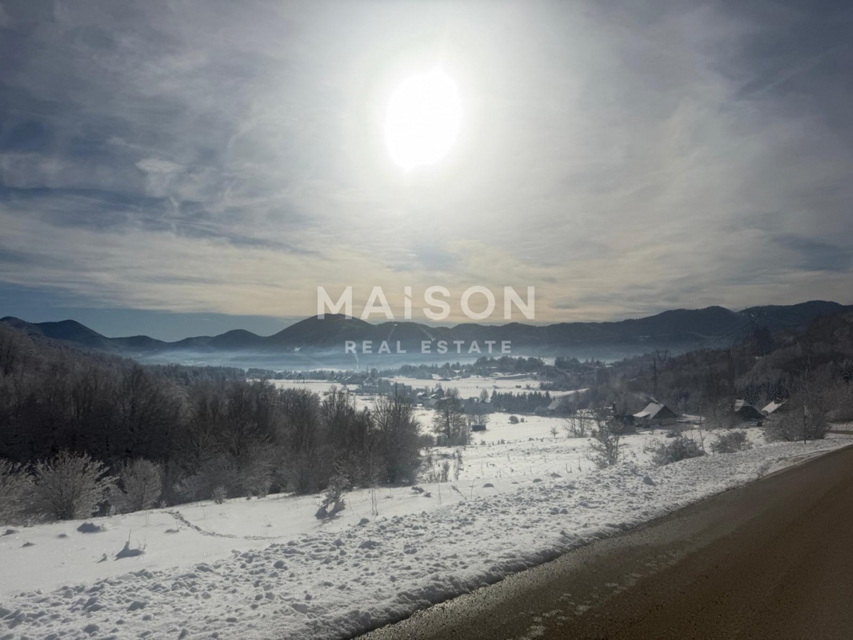 Zemljišče Mrkopalj, 885m2